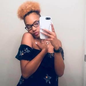 Meet your Posher, Ambria